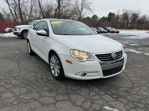 Used 2010 Volkswagen Eos Komfort image 3
