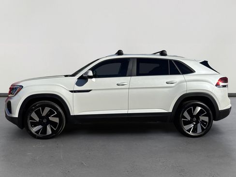 New 2026 Volkswagen Atlas Cross Sport SE image 3