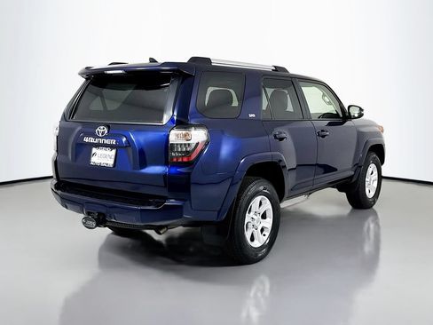 Used 2022 Toyota 4Runner SR5 Premium w/ Moonroof Package AWD/4WD image 5