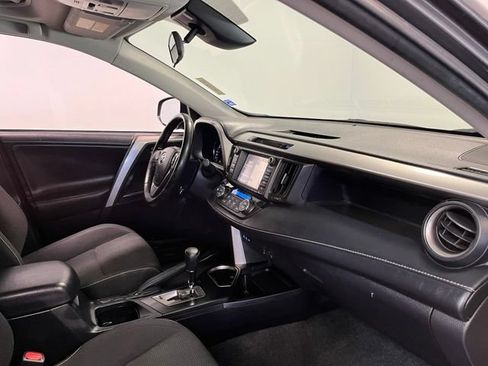 Used 2018 Toyota RAV4 XLE w/ Convenience Package AWD/4WD image 12