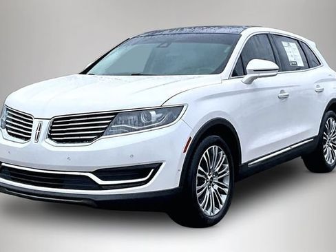 Used 2017 Lincoln MKX Reserve FWD image 2