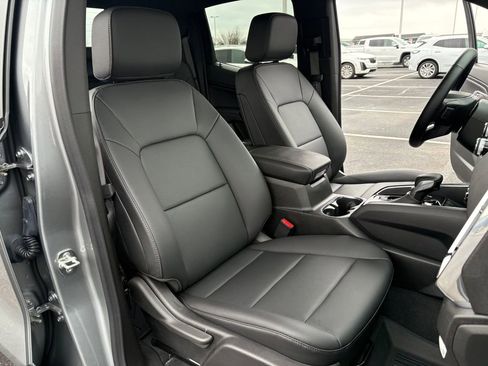 New 2025 GMC Canyon Elevation w/ Convenience Package image 44