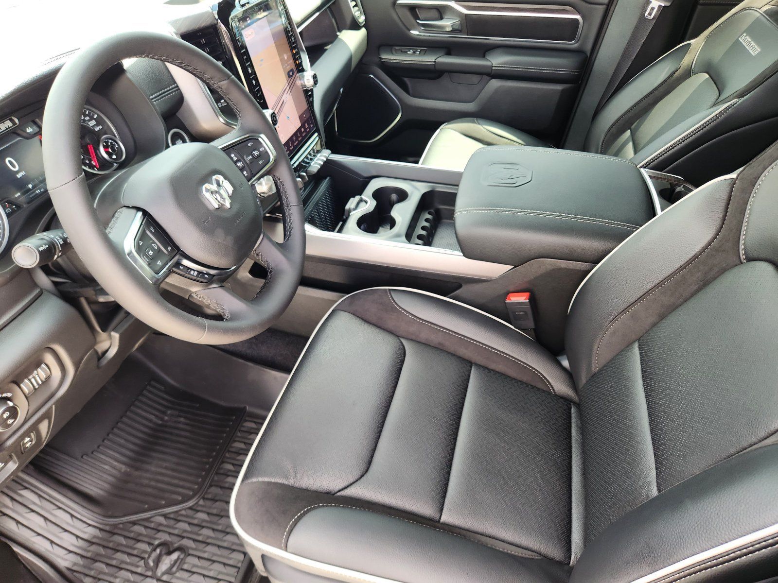 New 2027 RAM 1500 Laramie w/ Night Edition AWD/4WD image 13