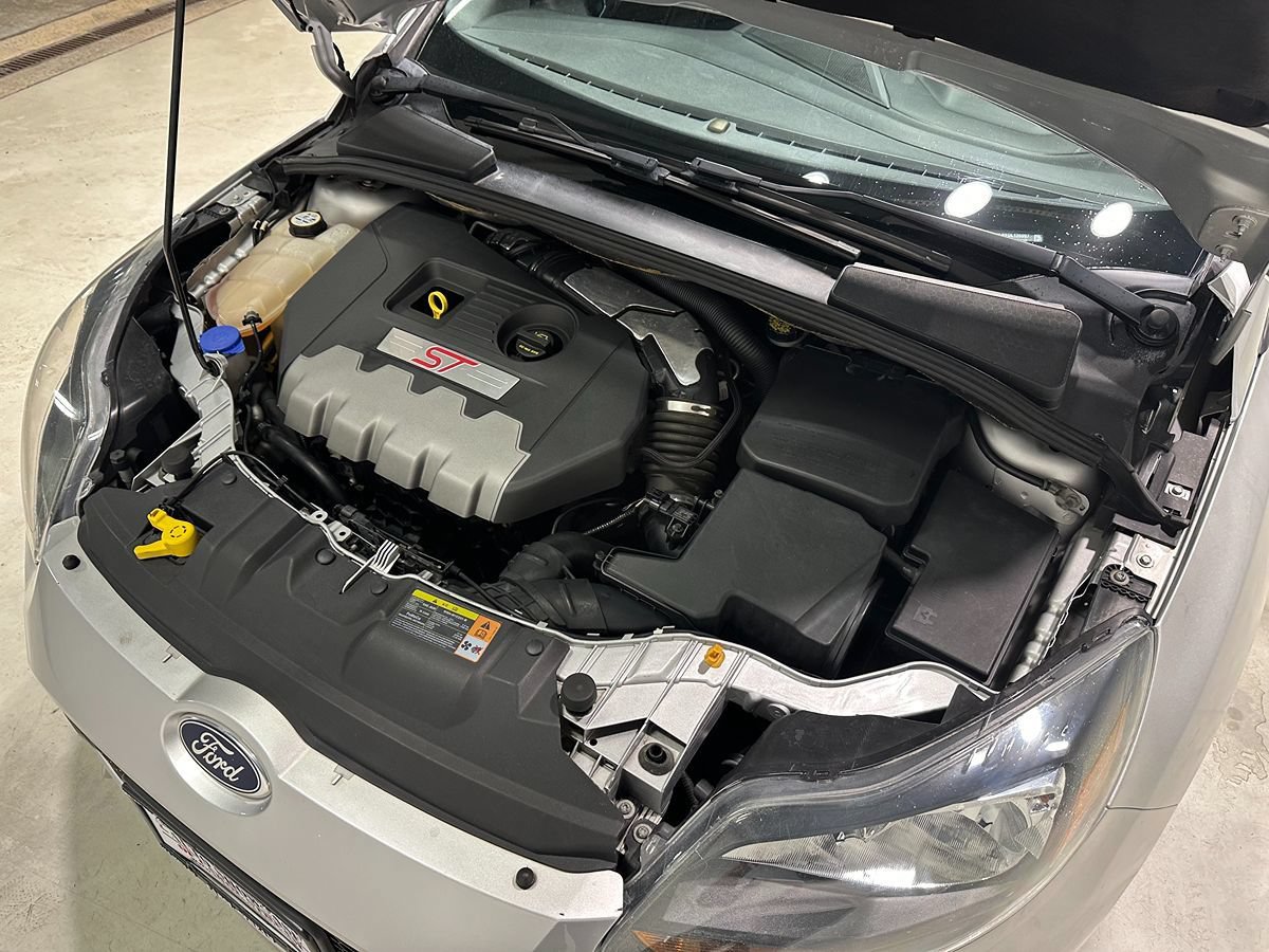 Used 2013 Ford Focus ST FWD image 4