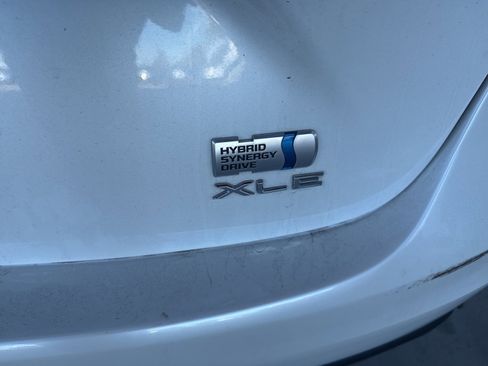 Used 2013 Toyota Avalon XLE Touring image 13