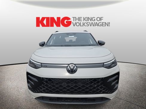 New 2026 Volkswagen Tiguan SE R-Line image 9