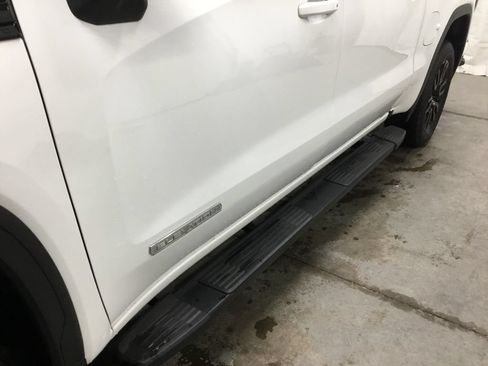 Used 2022 GMC Sierra 1500 Elevation w/ Elevation Premium Package AWD/4WD image 5
