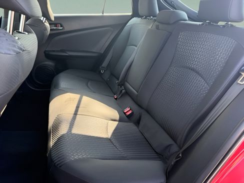 Used 2016 Toyota Prius Four FWD image 22