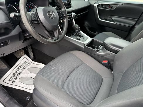 Used 2022 Toyota RAV4 LE AWD/4WD image 30