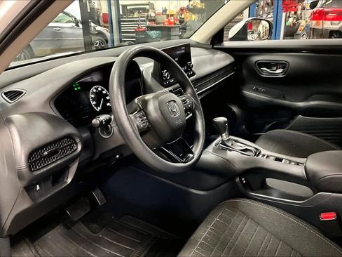 Used 2025 Honda HR-V LX image 16