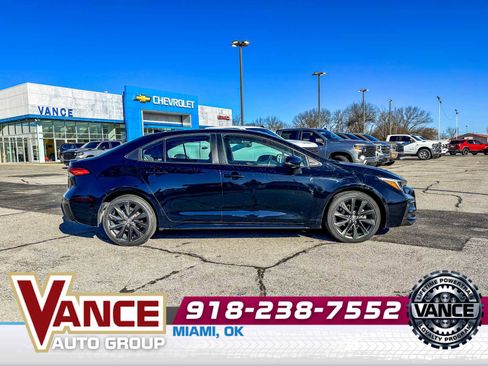 Used 2024 Toyota Corolla SE FWD image 8