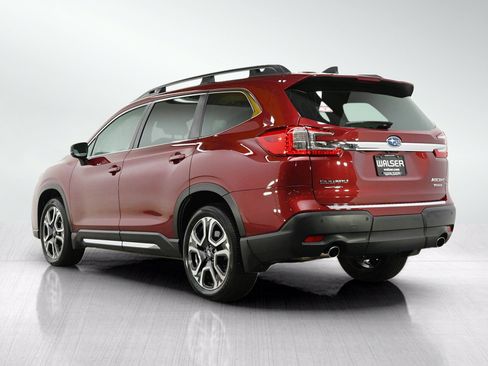 Used 2024 Subaru Ascent Limited w/ Technology Package AWD/4WD image 3