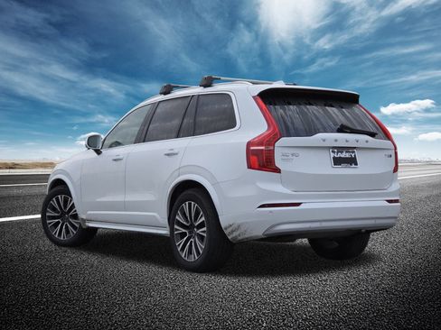 Used 2022 Volvo XC90 T5 Momentum w/ Advanced Package image 19