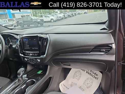 Used 2023 Chevrolet Traverse LT FWD image 28