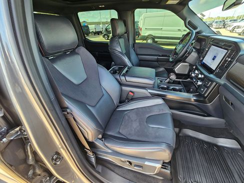 Used 2025 Ford F150 Raptor image 31