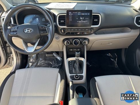Used 2025 Hyundai Venue SEL image 34