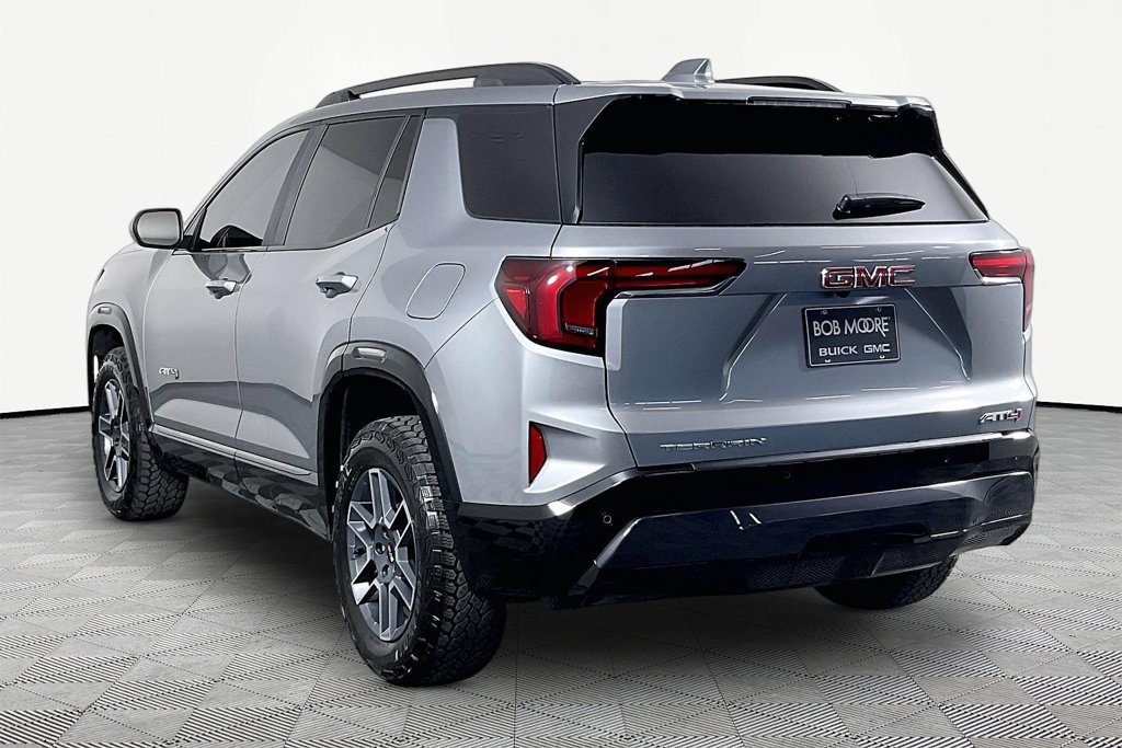 Used 2026 GMC Terrain AT4 w/ Convenience Package III AWD/4WD image 4