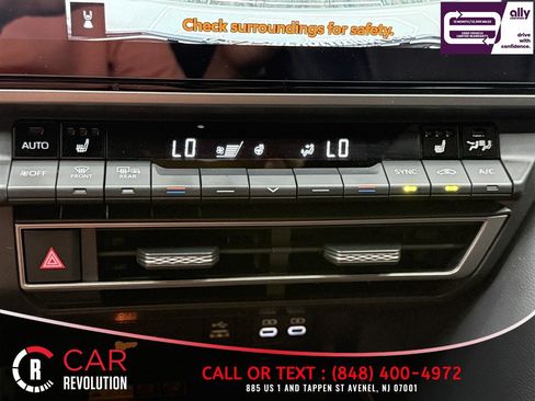 Used 2025 Toyota Camry XSE FWD image 19