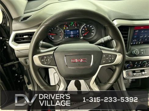 Used 2023 GMC Acadia SLE w/ Driver Convenience Package image 4