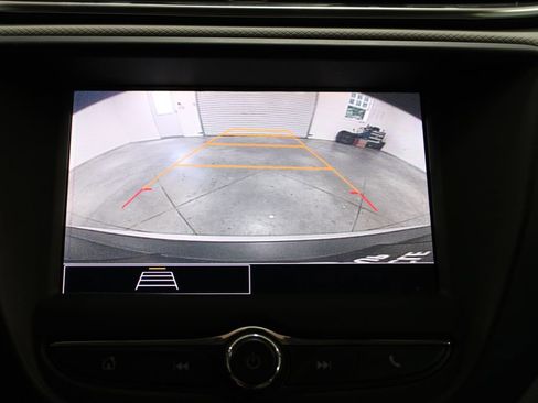 Used 2022 Chevrolet TrailBlazer LT FWD image 43