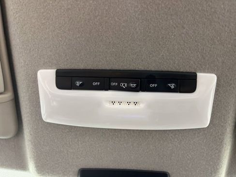 Used 2024 Nissan Kicks S image 31