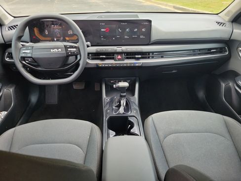 Used 2025 Kia K4 LXS FWD image 10