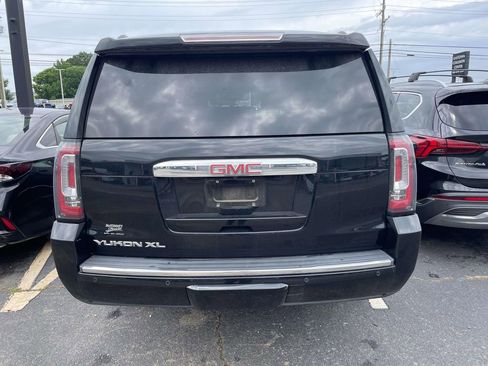 Used 2019 GMC Yukon XL Denali w/ Denali Ultimate Package AWD/4WD image 5