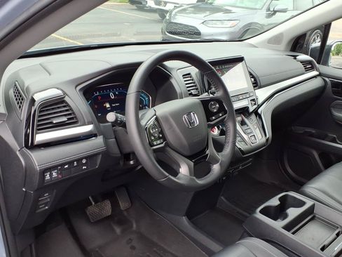 Used 2023 Honda Odyssey Touring image 5