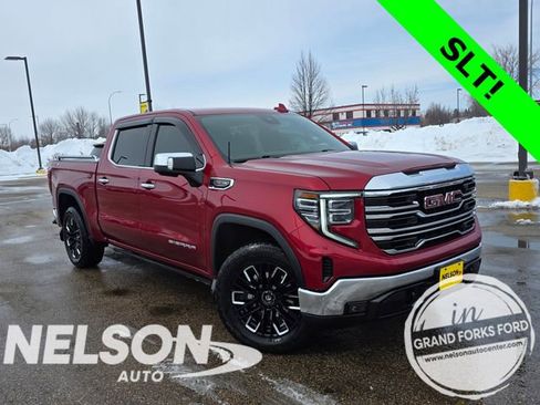 Used 2023 GMC Sierra 1500 SLT image 1
