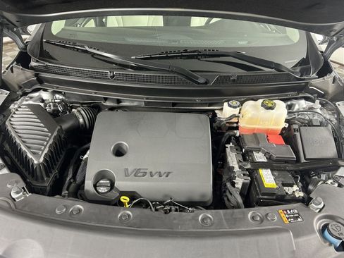 Used 2024 Buick Enclave Essence image 34