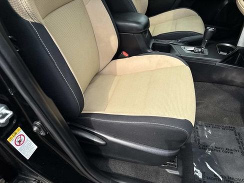 Used 2018 Toyota RAV4 XLE w/ Plus Extra Value Package AWD/4WD image 9
