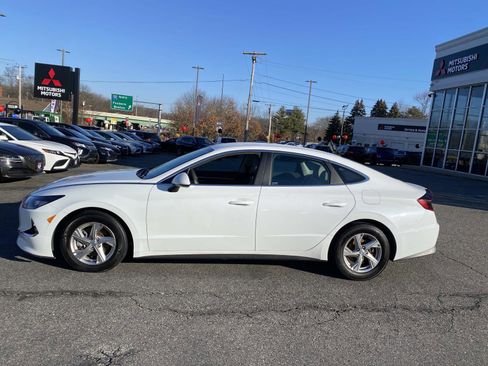 Used 2021 Hyundai Sonata SE image 2