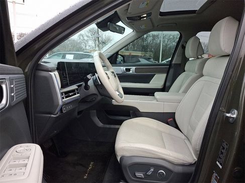 Used 2024 Hyundai Santa Fe Limited image 15