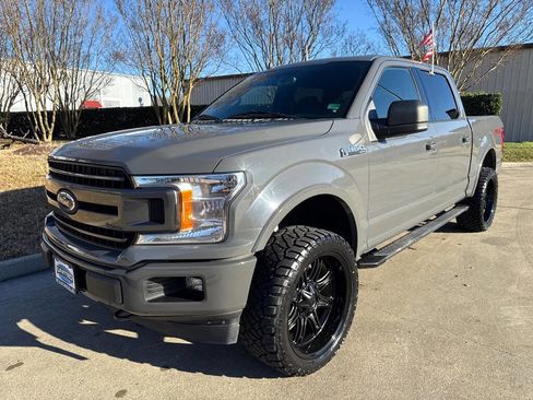 Used 2018 Ford F150 XLT w/ Equipment Group 302A Luxury image 4