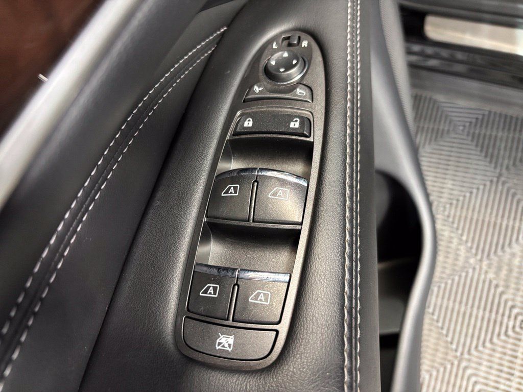 Used 2018 INFINITI QX60 Luxe w/ Deluxe Technology Package AWD/4WD image 29