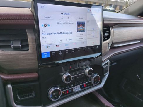 Used 2023 Ford Expedition Max Limited image 30