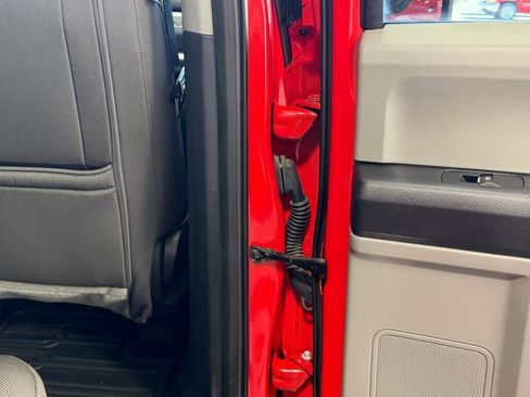 Used 2021 Ford F250 XLT w/ XLT Premium Package image 18