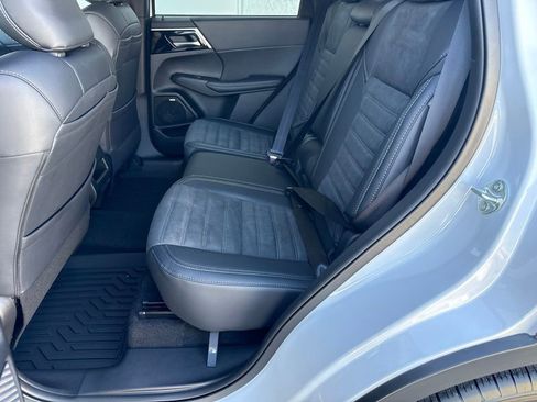 New 2026 Mitsubishi Outlander AWD image 25