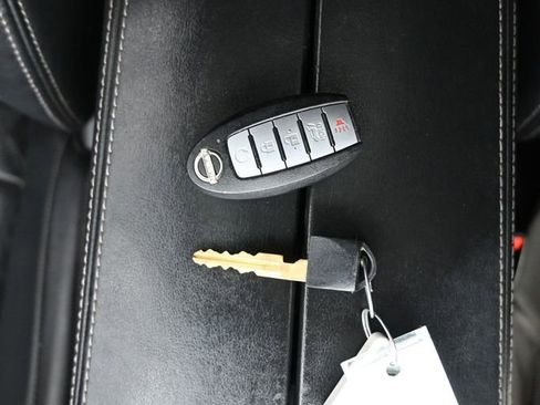 Used 2022 Nissan Rogue Platinum w/ Head-Up Display Package image 21