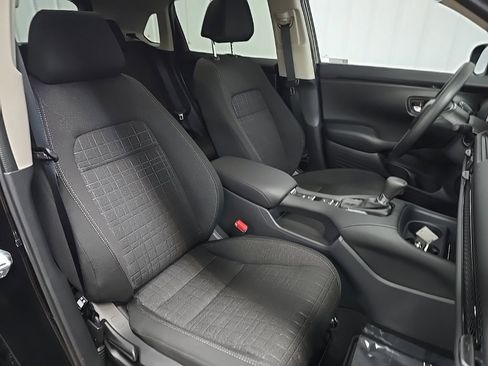 Certified 2026 Honda HR-V LX image 14