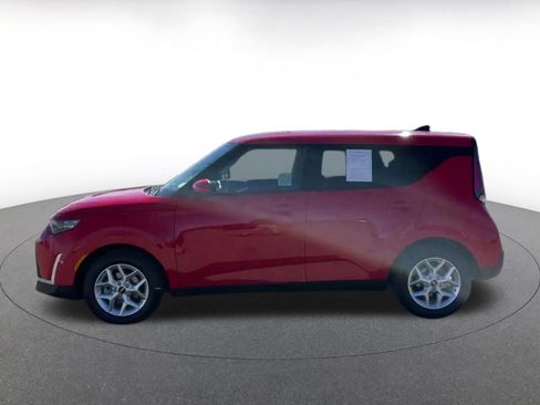 Used 2025 Kia Soul LX w/ LX Technology Package image 9