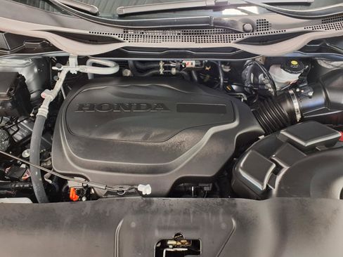 Used 2025 Honda Odyssey Touring image 32