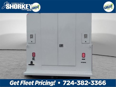 New 2025 Chevrolet Express 3500 image 5