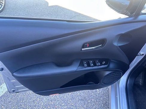 Used 2017 Toyota Prius Prime Plus image 9