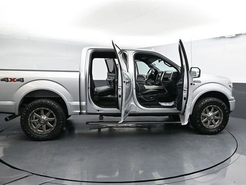 Used 2019 Ford F150 Platinum image 34