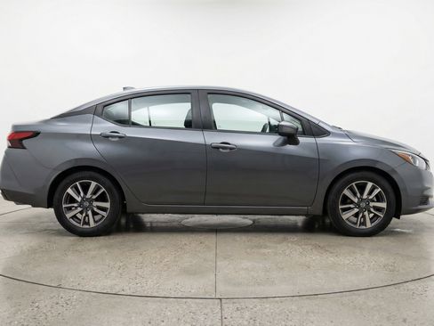 Used 2025 Nissan Versa SV image 11