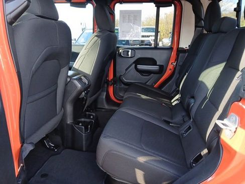 Used 2020 Jeep Gladiator Sport w/ Quick Order Package 24S image 12