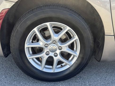 Used 2017 Chrysler Pacifica LX FWD image 13
