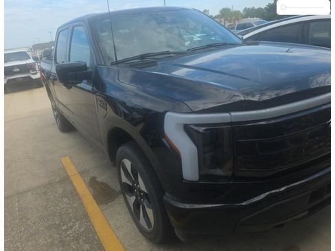 Used 2023 Ford F150 Lightning Platinum AWD/4WD image 2