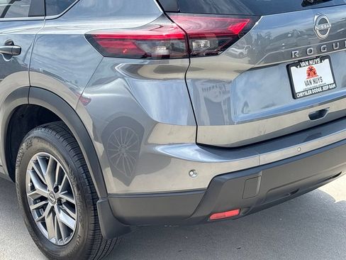 Used 2026 Nissan Rogue S FWD image 5
